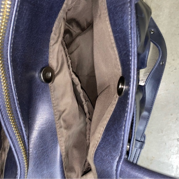 MATT & NAT BABY DIAPER BAG w ADJUSTABLE STRAP - Picture 6 of 12